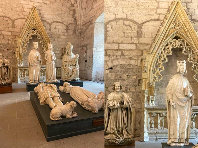 Statues de saints au Palais des Papes, Avignon