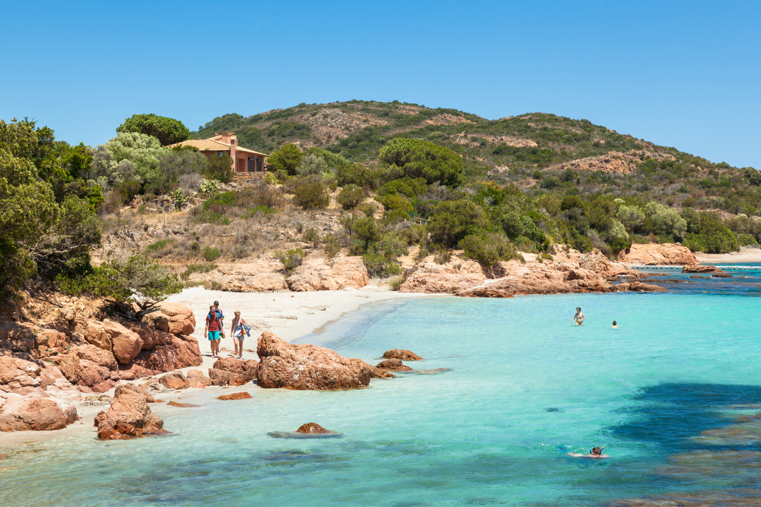 Plage paradisiaque de Corse