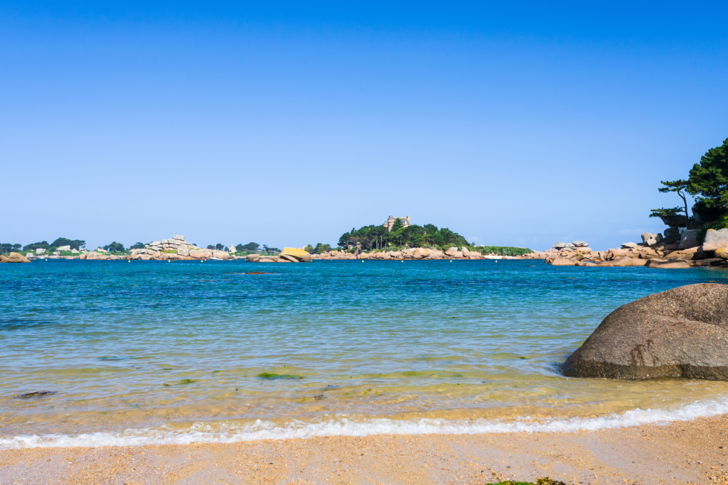 Plage de Bretagne, Plage de Saint-Guirec à Ploumanac'h