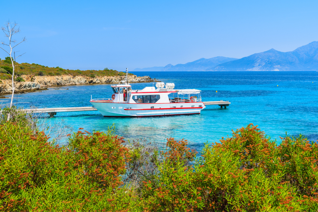 Plage du Lotu en Corse au coeur du désert des Agriates