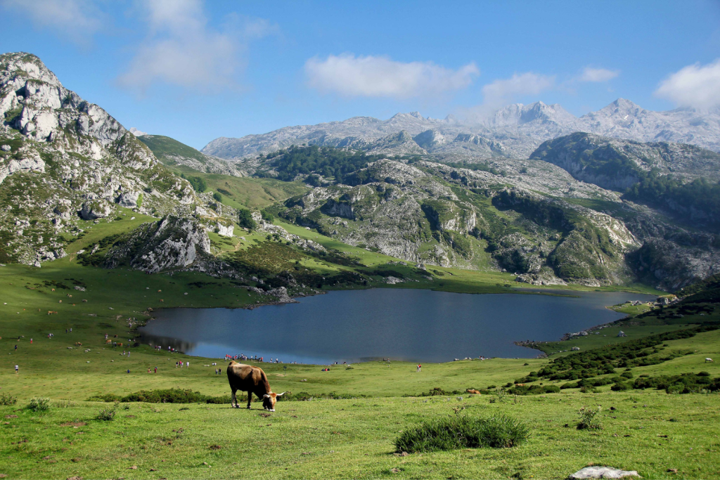 Le Lac bleu de Lesponne, Pyrénées