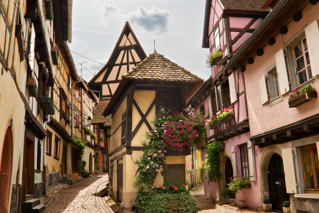 Village Eguisheim, plus beaux villages de France