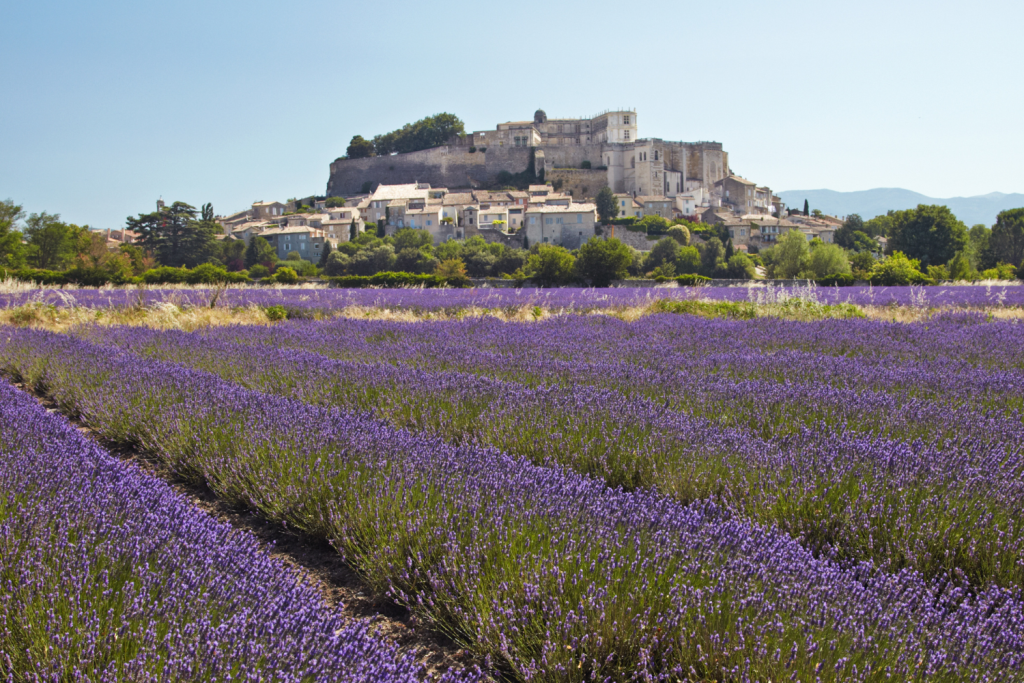 Village de Drôme, Grignan