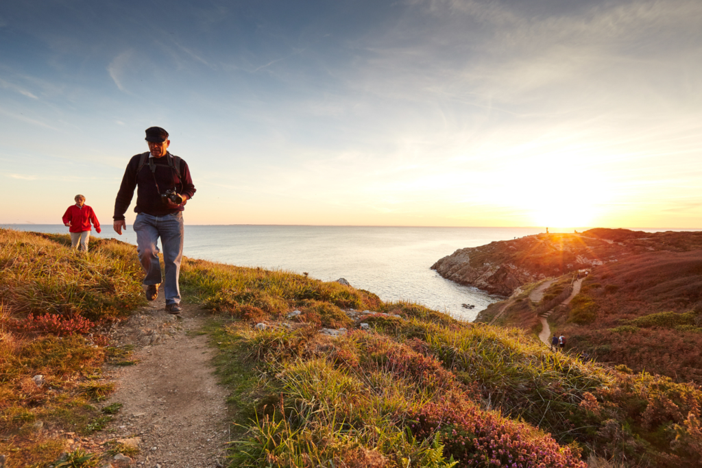 Parc naturel régional du Golfe du Morbihan, Randonnée sur le sentier côtier