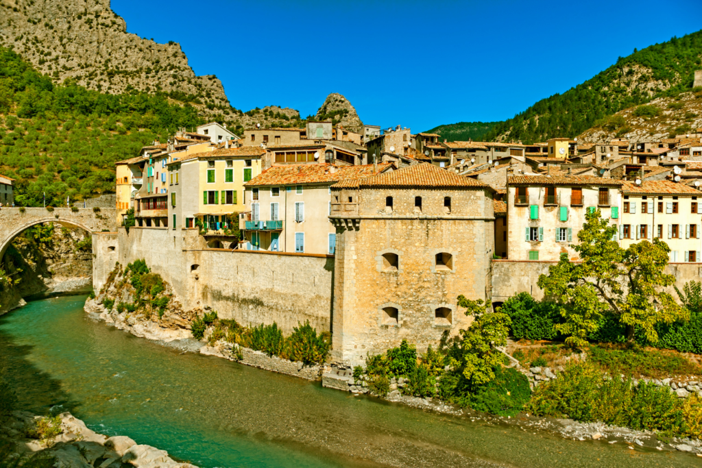 plus beaux villages des Alpes de Haute Provence : Entrevaux