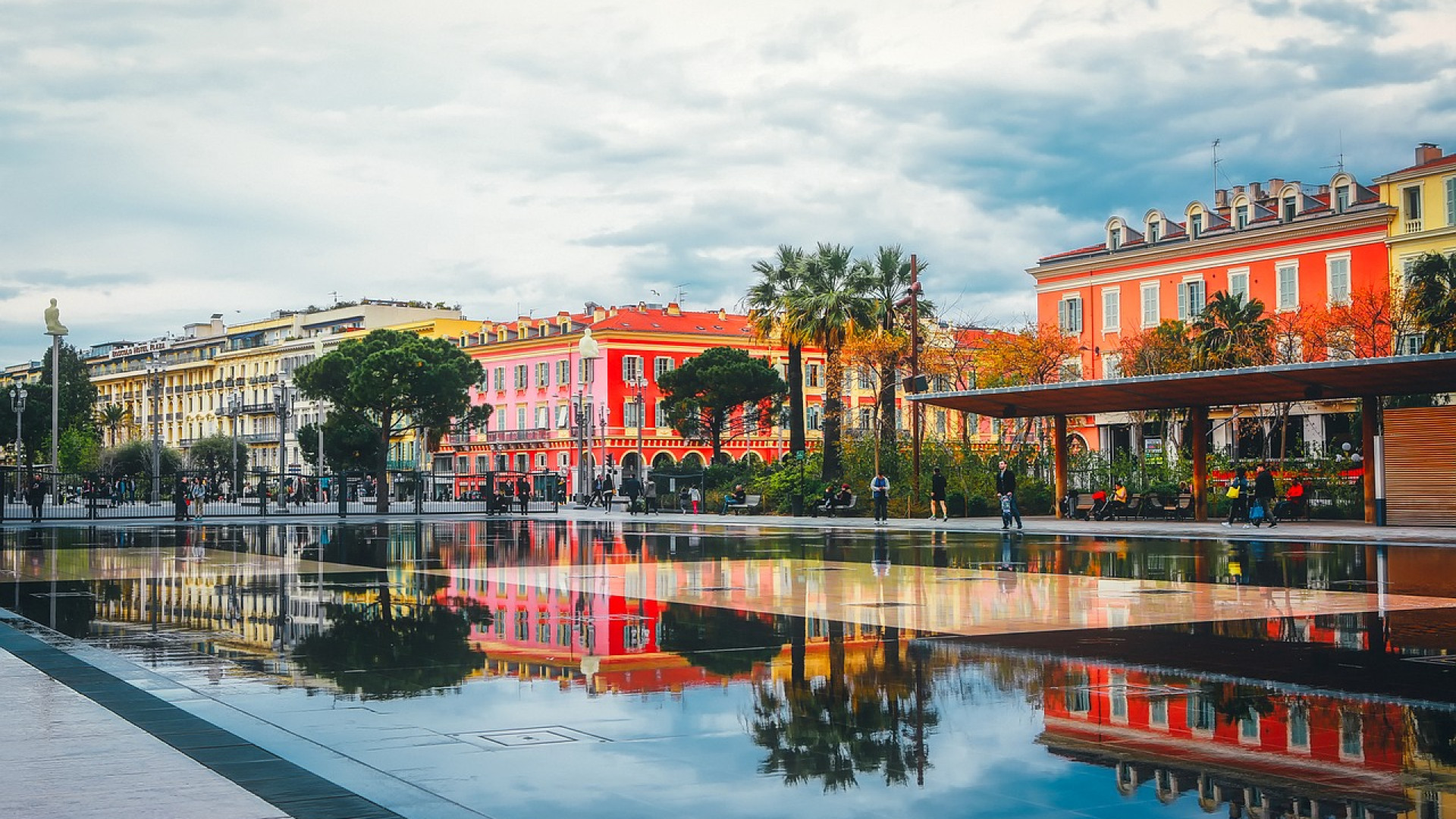 Comment réagir face à un problème de plomberie pendant un voyage dans les Alpes-Maritimes ?